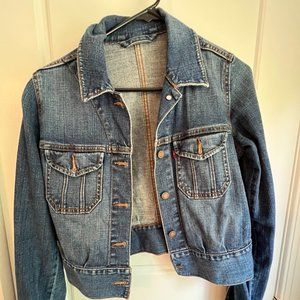 Levi's Women's Original Denim Trucker Jacket